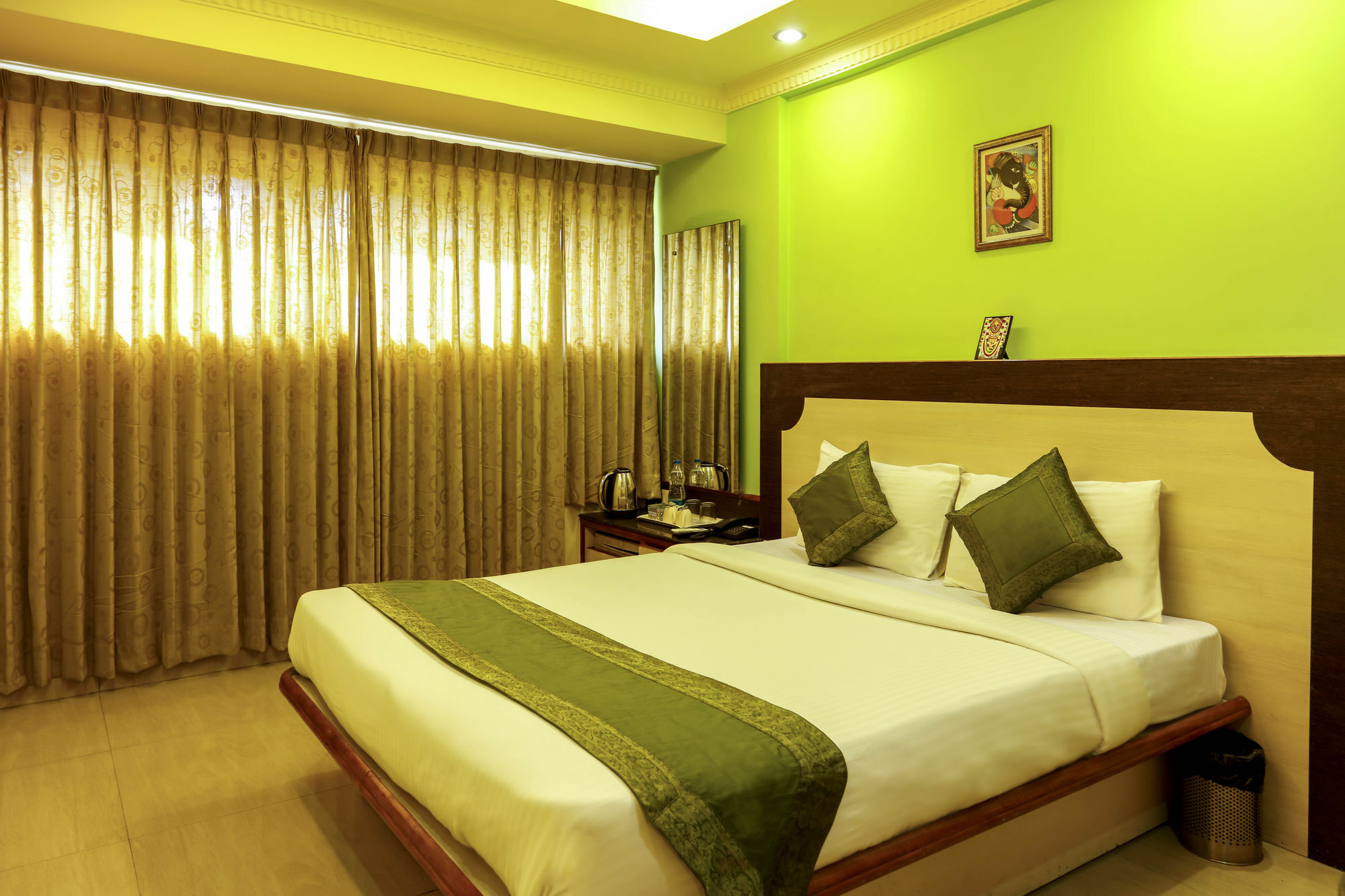 Treebo Trip Grand Regency Hotel Bangalore Luaran gambar