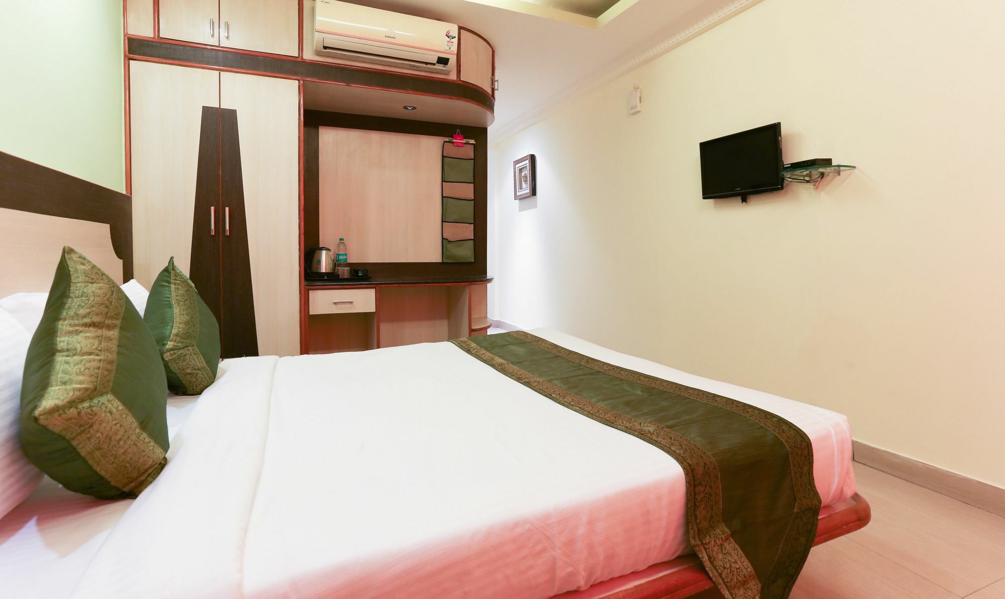 Treebo Trip Grand Regency Hotel Bangalore Luaran gambar