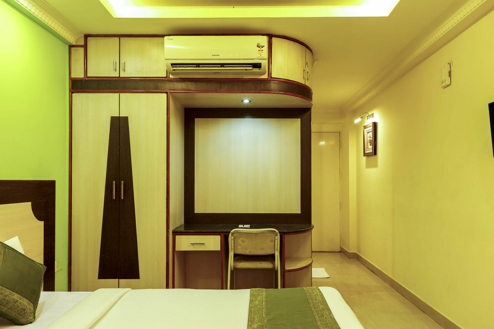 Treebo Trip Grand Regency Hotel Bangalore Luaran gambar